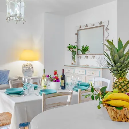 Casa Maestrale 6, Emma Villa Palau