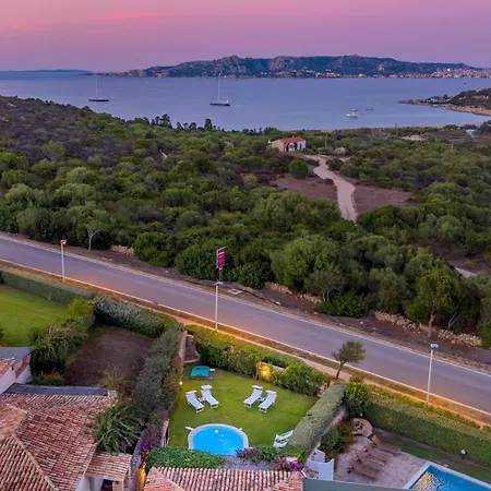 Casa Maestrale 6, Emma فيلة